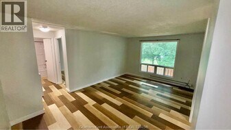 89 Sheldon Ave in Chatham, ON - Building Photo