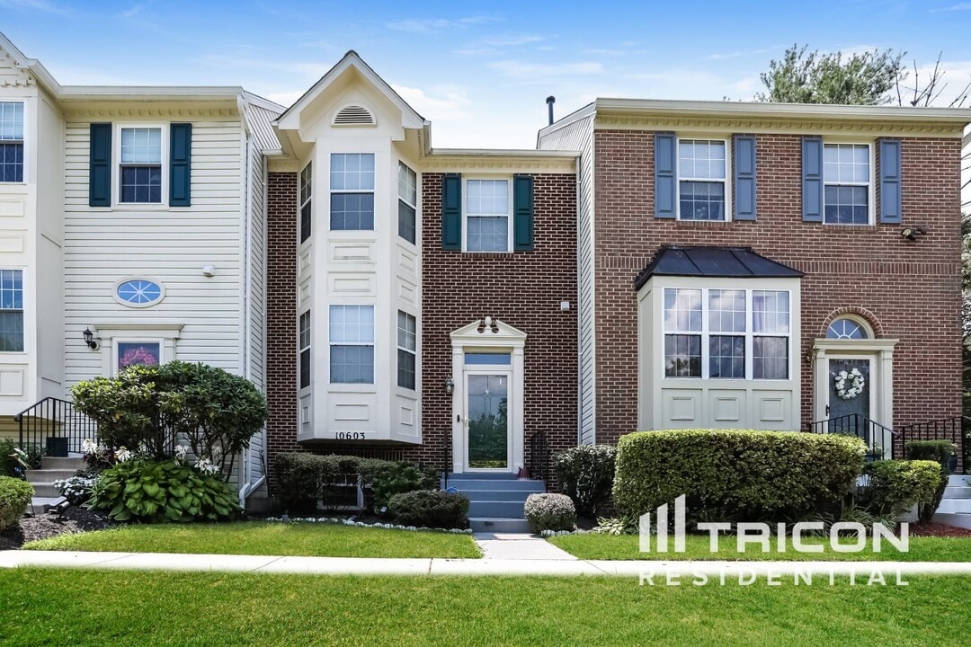 10603 Lazy Day Ln in Bowie, MD - Building Photo