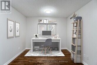 270 Wellington St W in Toronto, ON - Building Photo - Building Photo