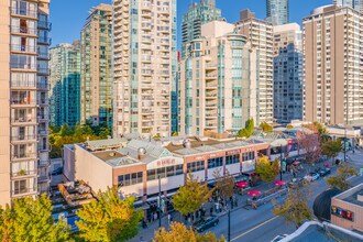 Jervis Court in Vancouver, BC - Building Photo - Building Photo