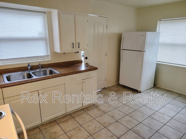 4609 18th Ave S in St. Petersburg, FL - Building Photo - Building Photo