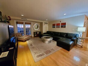 1 E Grand Ave, Unit 408 in Old Orchard Beach, ME - Building Photo - Building Photo