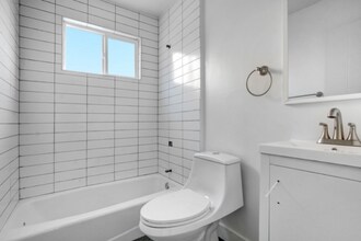 161 S Burlington Ave in Los Angeles, CA - Building Photo - Building Photo