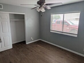 2155 S Apache Dr, Unit 3 in Apache Junction, AZ - Building Photo - Building Photo