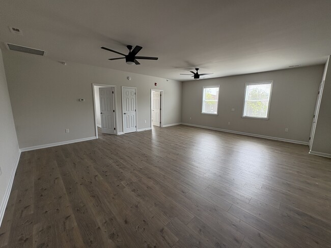 107 Screven St, Unit B in Georgetown, SC - Foto de edificio - Building Photo