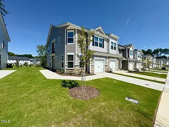 1823 Hinesley Dr in Durham, NC - Building Photo - Building Photo