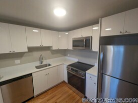 226 Parker Hill Ave in Boston, MA - Building Photo