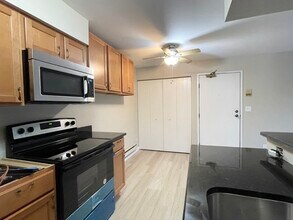 633 S Virginia Rd in Crystal Lake, IL - Building Photo - Building Photo