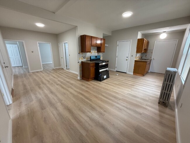 property at 53 Maxwell St