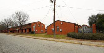 2053 Old Savannah Rd Apartments