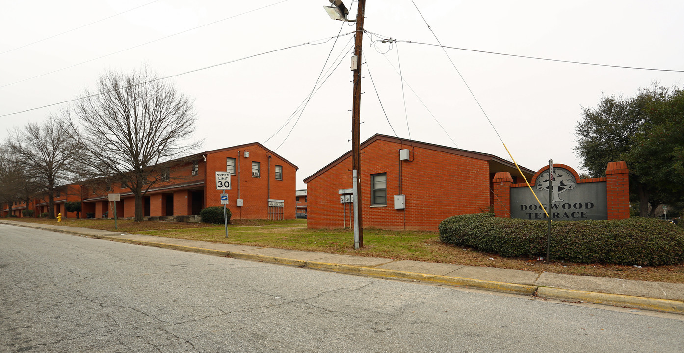 2053 Old Savannah Rd in Augusta, GA - Building Photo