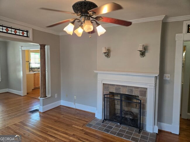 1038 S Candler St in Decatur, GA - Foto de edificio - Building Photo