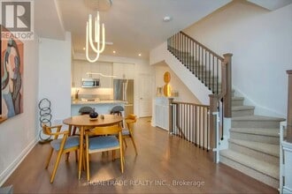 40 Lunar Cres in Mississauga, ON - Building Photo - Building Photo