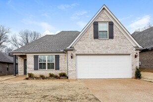 1451 Switzer Dr in Southaven, MS - Building Photo