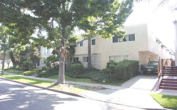 1102 S Rexford Dr in Los Angeles, CA - Building Photo