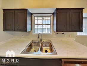 5727 Bogart Dr in San Antonio, TX - Foto de edificio - Building Photo