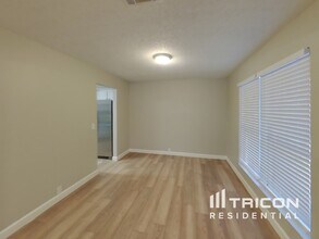 1204 Shakleford Cir in Cedar Hill, TX - Building Photo - Building Photo
