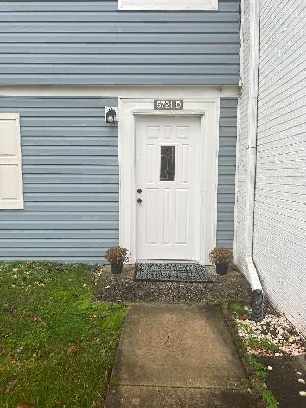 property at 5721 Bramblegate Rd