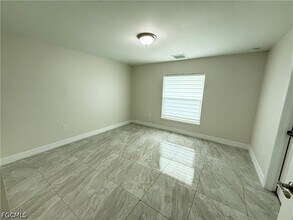 356 Bell Blvd in Lehigh Acres, FL - Building Photo - Building Photo