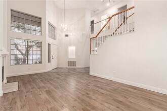 3741 Grand Viewpoint Ct in Las Vegas, NV - Building Photo - Building Photo