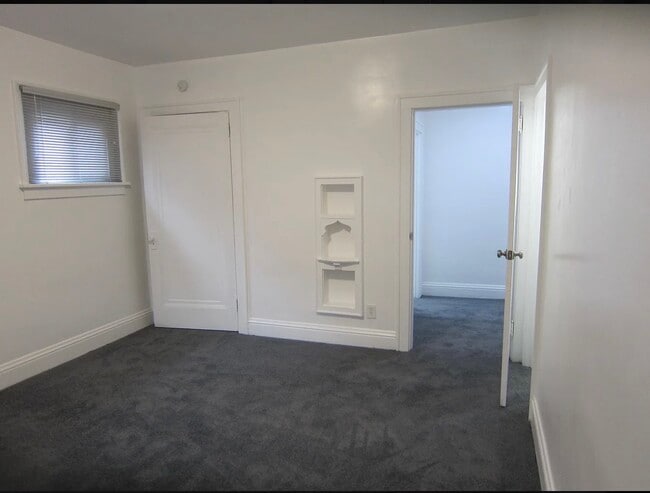 2840 Dwight Ave, Unit 1 in Pittsburgh, PA - Foto de edificio - Building Photo