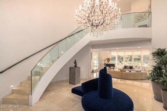 1502 E Treasure Cove Dr in Gilbert, AZ - Foto de edificio - Building Photo