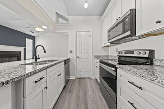 3205 Jade Ct in Virginia Beach, VA - Building Photo - Building Photo