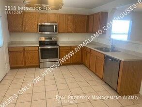 3518 Ironwood Falls in San Antonio, TX - Building Photo - Building Photo