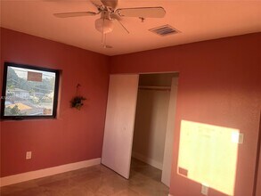 587 NW 100th St in Miami, FL - Building Photo - Building Photo