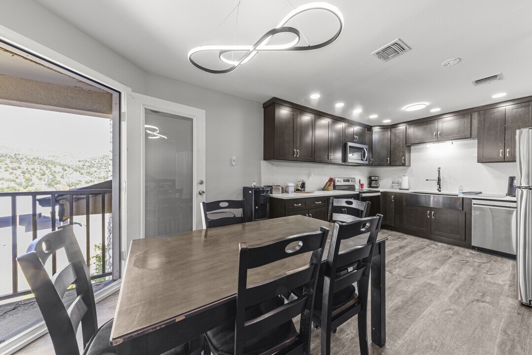 26303 US-70 in Ruidoso Downs, NM - Building Photo