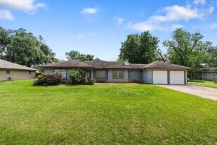 9333 Walterville Rd in Houston, TX - Building Photo