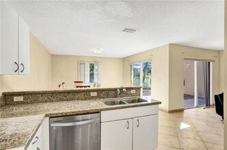4050 Eastridge Dr in Deerfield Beach, FL - Building Photo - Building Photo