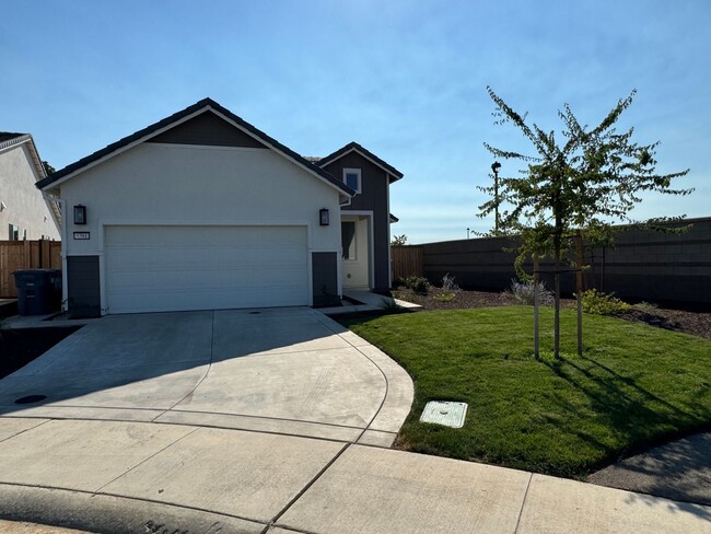 property at 5391 Mandevilla Ct