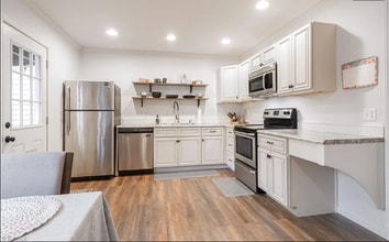 114 Ravenwood Ct in King, NC - Building Photo - Building Photo