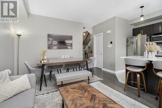 675 Lauraleaf Cres in Ottawa, ON - Building Photo - Building Photo