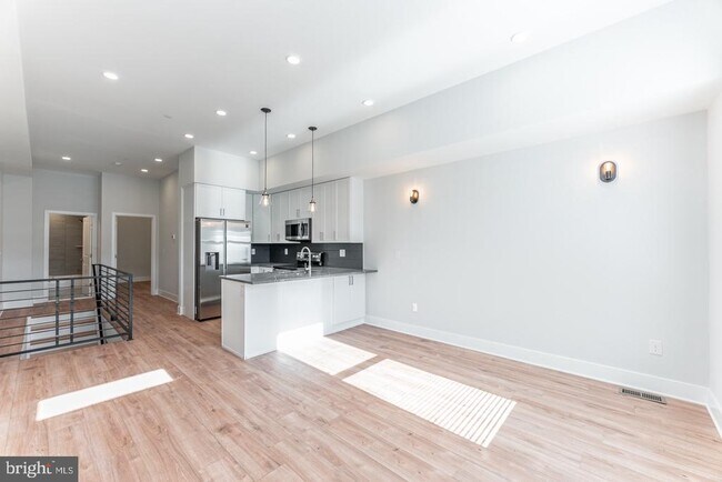 property at 2931 Salmon St