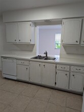 7007 NW 99th Ave in Tamarac, FL - Building Photo - Building Photo