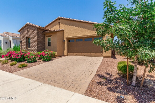 19750 W Heatherbrae Dr in Litchfield Park, AZ - Building Photo - Building Photo