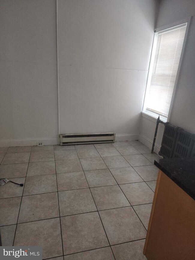 4825 Longshore Ave photo'