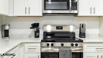 6029 W Irlo Bronson Memorial Hwy, Unit 2B-201 in Kissimmee, FL - Building Photo