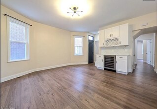 1911 Corning Ave in Cleveland, OH - Building Photo - Building Photo