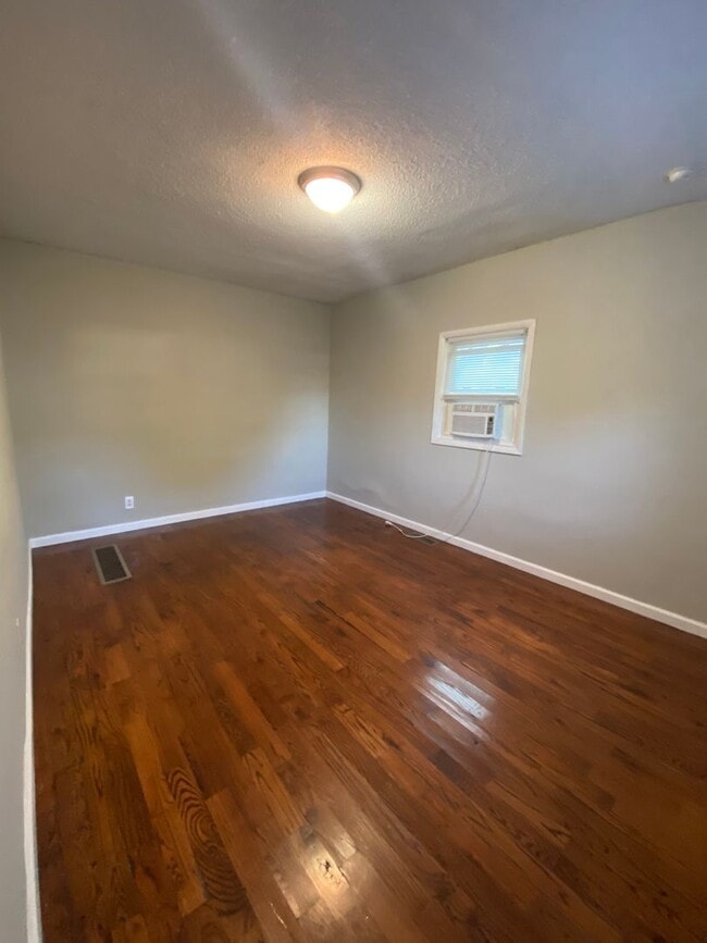 1694 S Washington Ave in Columbus, OH - Building Photo - Building Photo