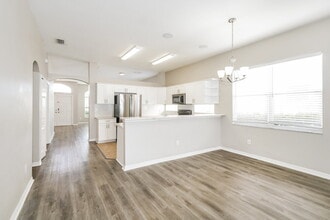 34627 Smart Dr in Zephyrhills, FL - Building Photo - Building Photo