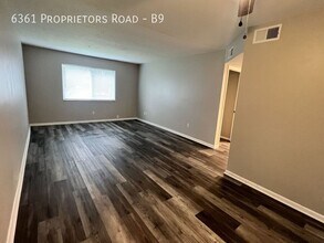 6361 Proprietors Rd in Worthington, OH - Building Photo - Building Photo