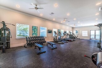 Surf Apartments in Atlantic Beach, FL - Foto de edificio - Building Photo