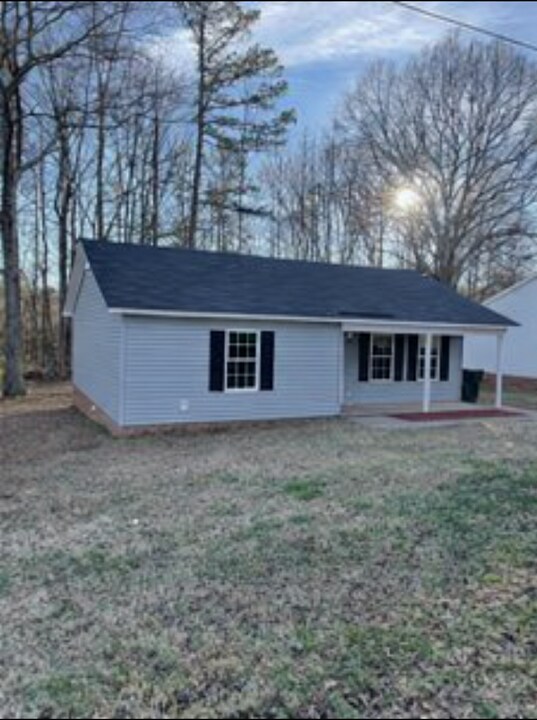 60 Southbrook Dr in York, SC - Building Photo