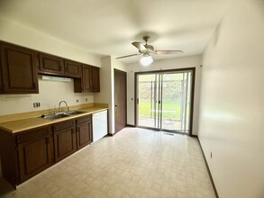 6200 Amanda Dr in Saginaw, MI - Building Photo - Building Photo
