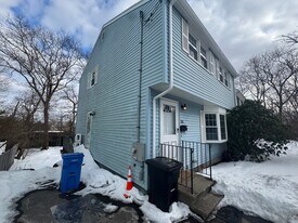 108 Trimount Ave in Waltham, MA - Building Photo