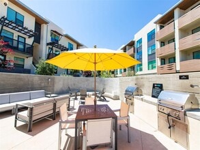 Union Apartments in Chula Vista, CA - Foto de edificio - Building Photo