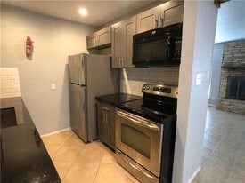 4008 Cima Serena Dr in Austin, TX - Building Photo